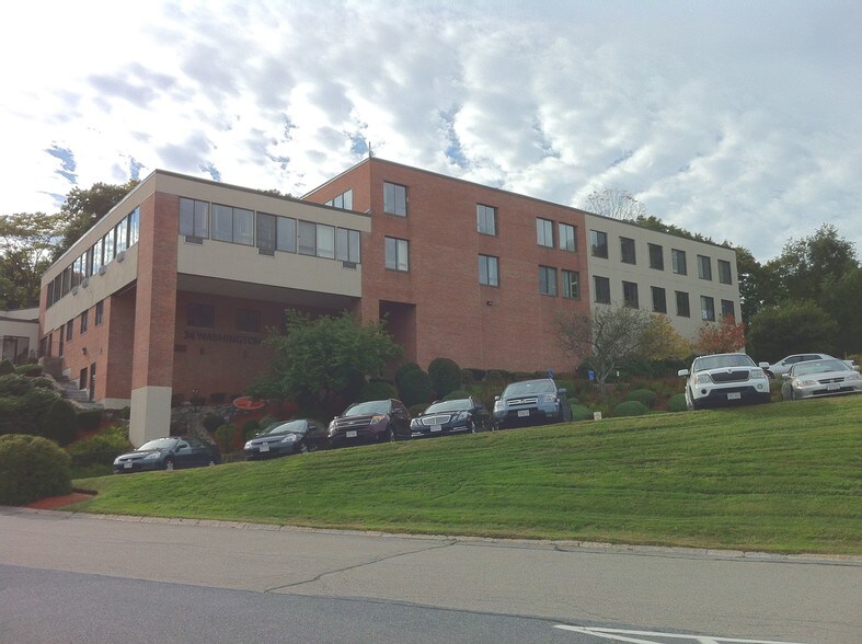 34 Washington St, Wellesley, MA à louer - Photo du bâtiment - Image 3 de 5