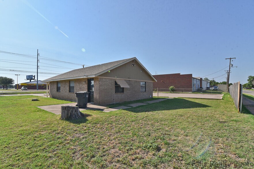 4500 Kemp Blvd, Wichita Falls, TX à vendre - Photo du bâtiment - Image 2 de 27