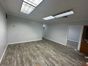 14408 E Whittier Blvd, Whittier, CA à louer Photo intérieure- Image 1 de 6