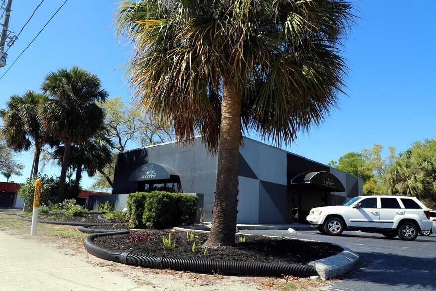 2850 East Bay Dr, Largo, FL for sale - Building Photo - Image 3 of 6