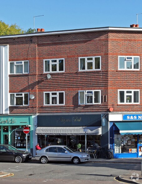 5 Main Para, Chorleywood à louer - Photo du bâtiment - Image 1 de 3