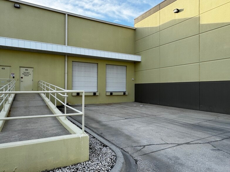 640 Brooker Creek Blvd, Oldsmar, FL for sale - Building Photo - Image 3 of 11