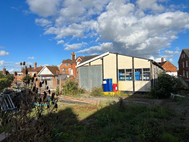 High St, Edenbridge à louer - Photo du bâtiment - Image 2 de 3