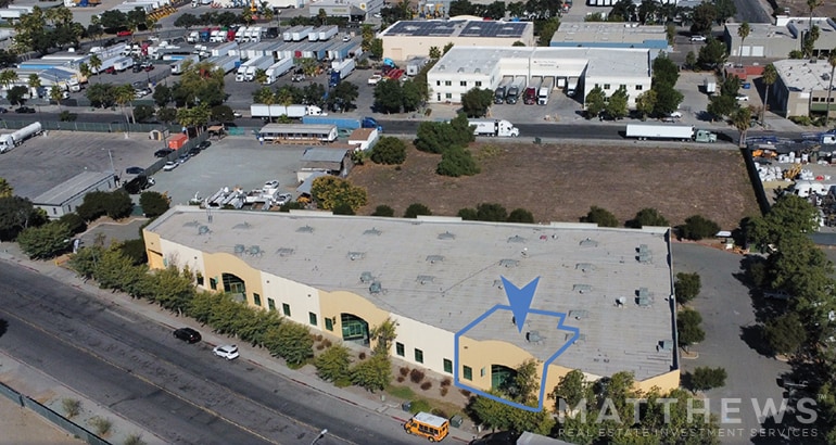 8580 Avenida De La Fuente, San Diego, CA à vendre - Photo du bâtiment - Image 2 de 4