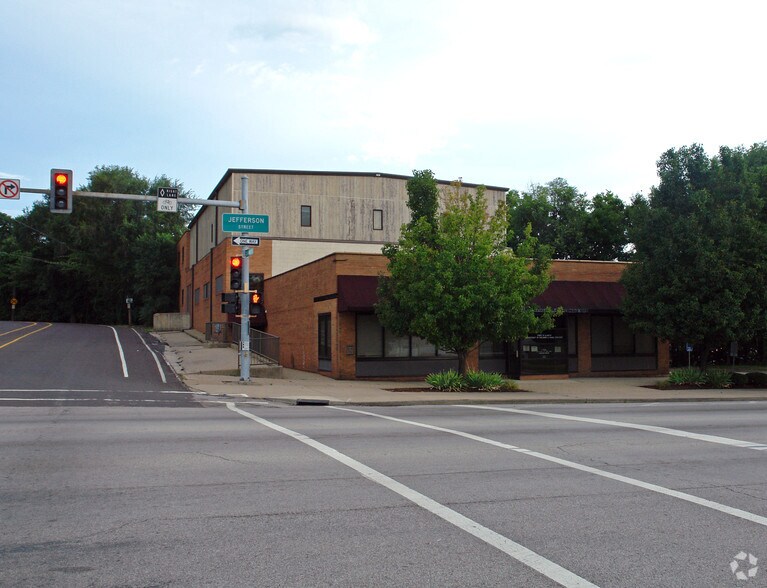 2001 NE Jefferson St, Peoria, IL for sale - Primary Photo - Image 1 of 3