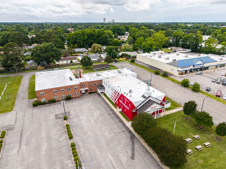 245 S Rosemont Rd, Virginia Beach, VA à vendre - Photo du bâtiment - Image 3 de 9