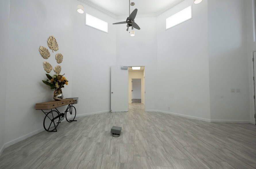 1408 S Jones Blvd, Las Vegas, NV à vendre - Photo du bâtiment - Image 3 de 22