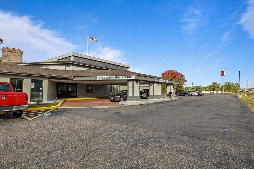 5110 Main St, Stevens Point, WI for sale - Building Photo - Image 3 of 26