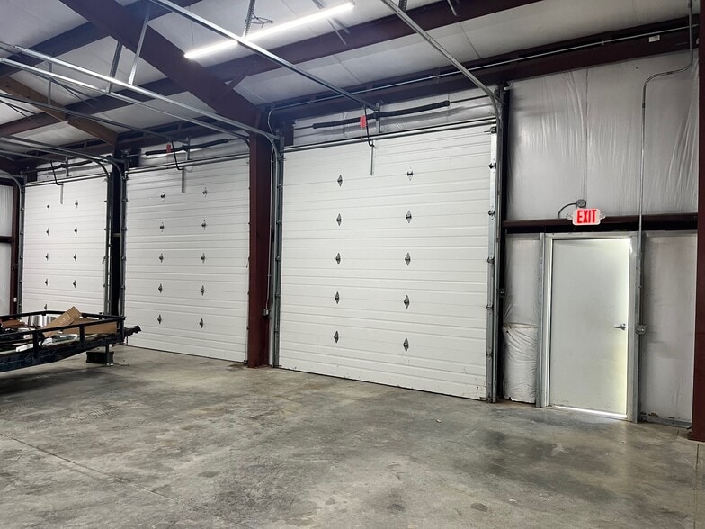 3840 Elida Rd, Lima, OH for lease - Interior Photo - Image 3 of 10