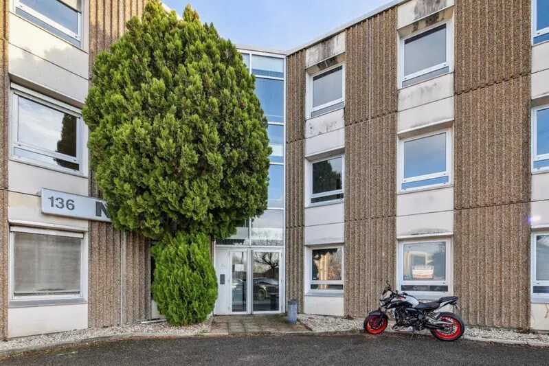 136 Chemin Du Moulin Carron, Écully for lease - Building Photo - Image 3 of 14