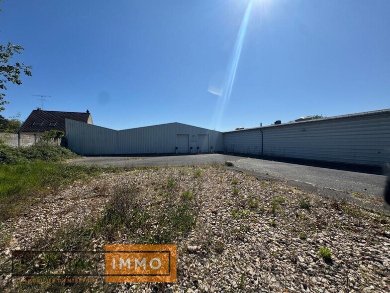 Industrial in Montlhéry for sale - Building Photo - Image 2 of 11