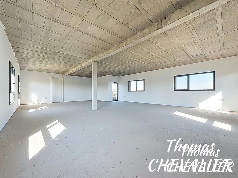 Office in Colmar for lease - Interior Photo - Image 2 of 6