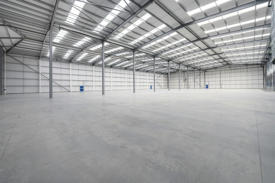 6 Alfreds Way, Barking for lease - Building Photo - Image 2 of 34