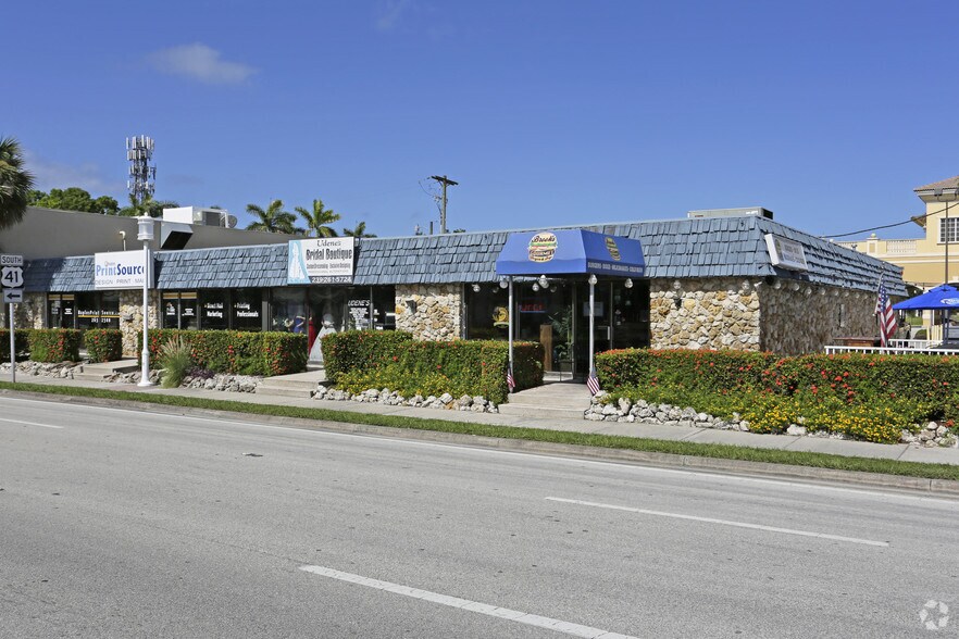 330-350 9th St S, Naples, FL à vendre - Photo principale - Image 3 de 8