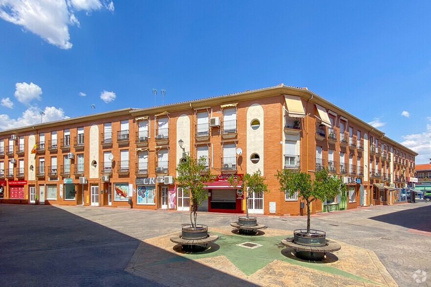 Calle Sor Livia Alcorta, 1, Illescas, Toledo for lease - Primary Photo - Image 1 of 2