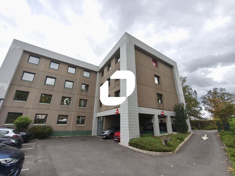 Bureau dans Créteil à louer - Photo du bâtiment - Image 1 de 6