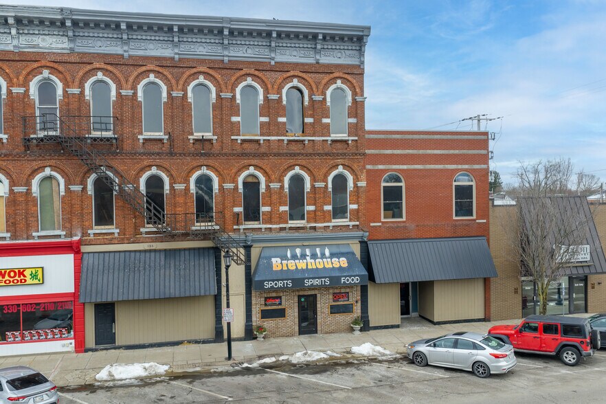 127 S Broadway St, New Philadelphia, OH à vendre - Photo du bâtiment - Image 1 de 47