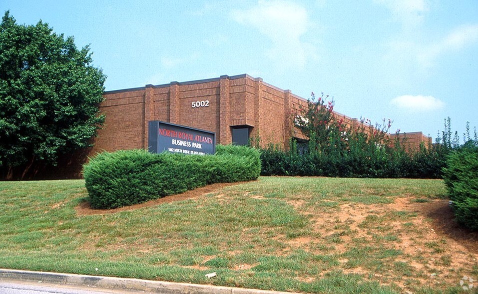 5002 N Royal Atlanta Dr, Tucker, GA for lease - Building Photo - Image 2 of 4