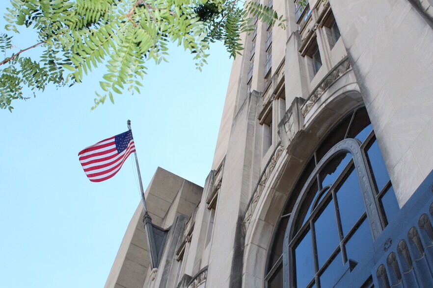 120 W 2nd St, Dayton, OH à louer - Photo du bâtiment - Image 3 de 4