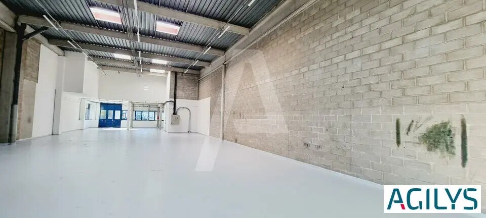 Flex in Fresnes for lease Interior Photo- Image 1 of 7