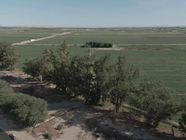 2595 W Hardy Rd, El Centro, CA à vendre - Photo du bâtiment - Image 1 de 9