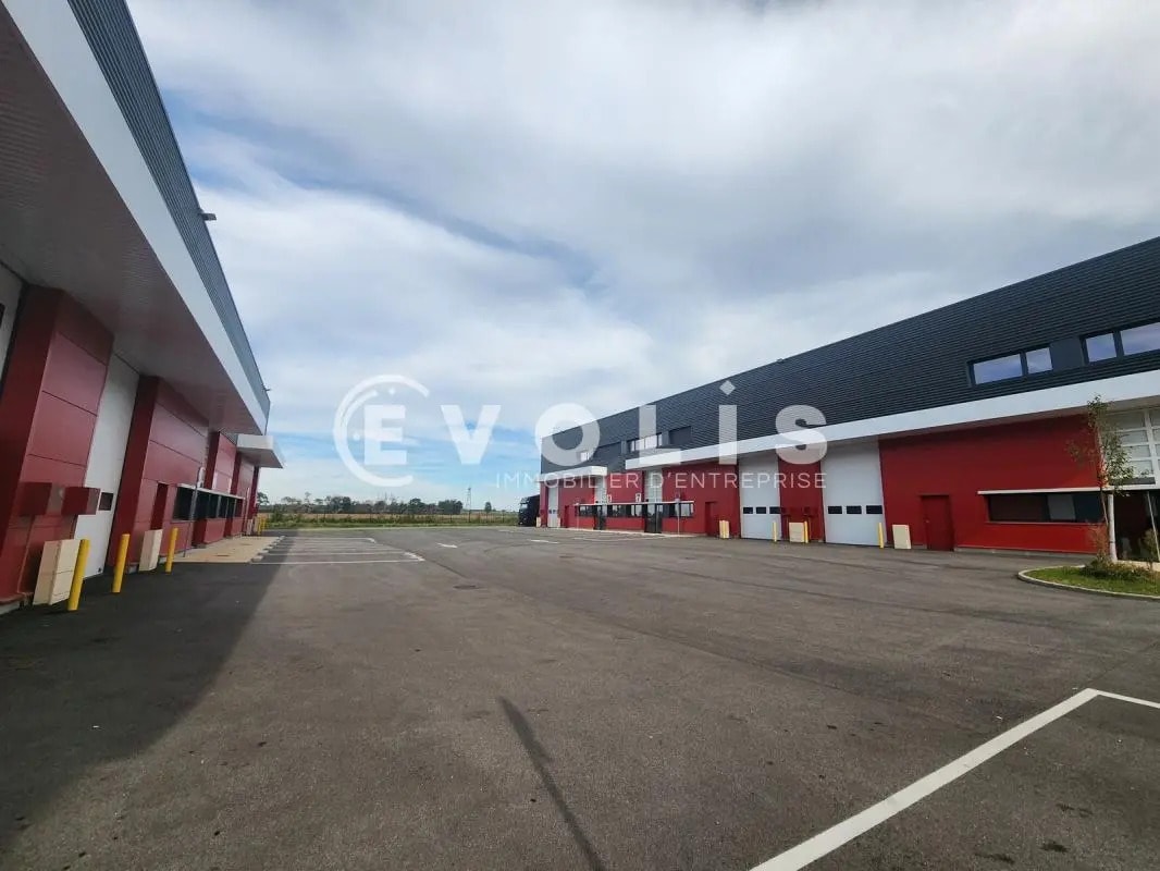 Office in Heyrieux for lease Building Photo- Image 1 of 35