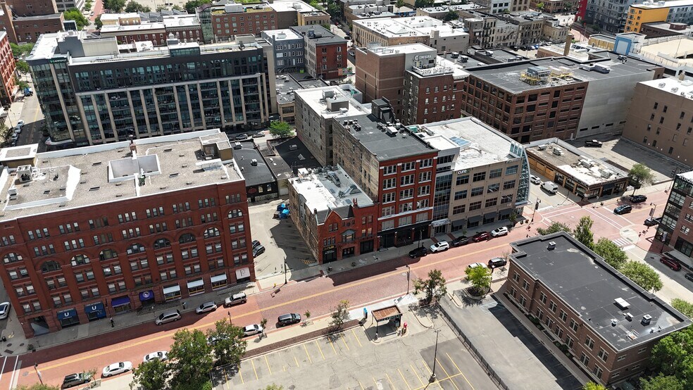 58 Ionia Ave SW, Grand Rapids, MI à vendre - Photo du bâtiment - Image 3 de 11