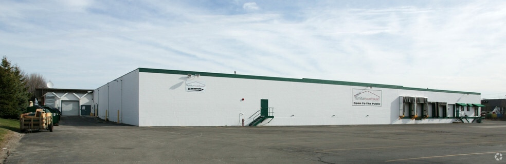 3305-3365 W College Ave, Appleton, WI à louer - Photo du bâtiment - Image 2 de 5