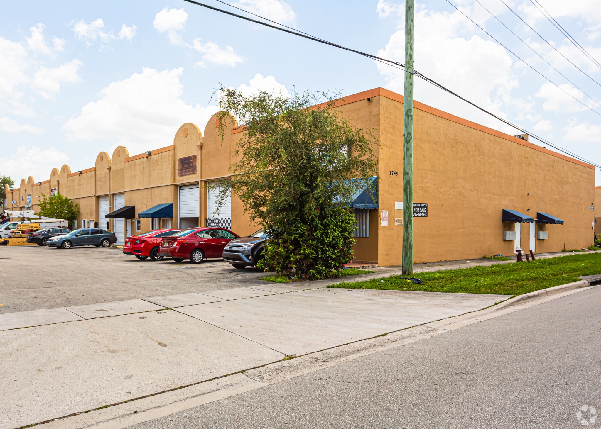 1723-1745 W 37th St, Hialeah, FL à vendre Photo principale- Image 1 de 25