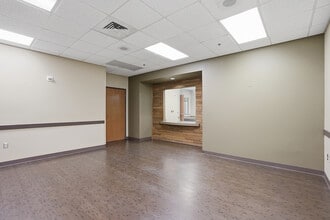 805 Saint Vincents Dr, Birmingham, AL for lease Interior Photo- Image 2 of 10