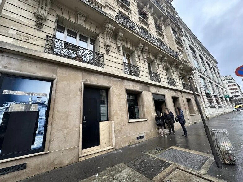 Retail in Paris for lease - Building Photo - Image 1 of 4