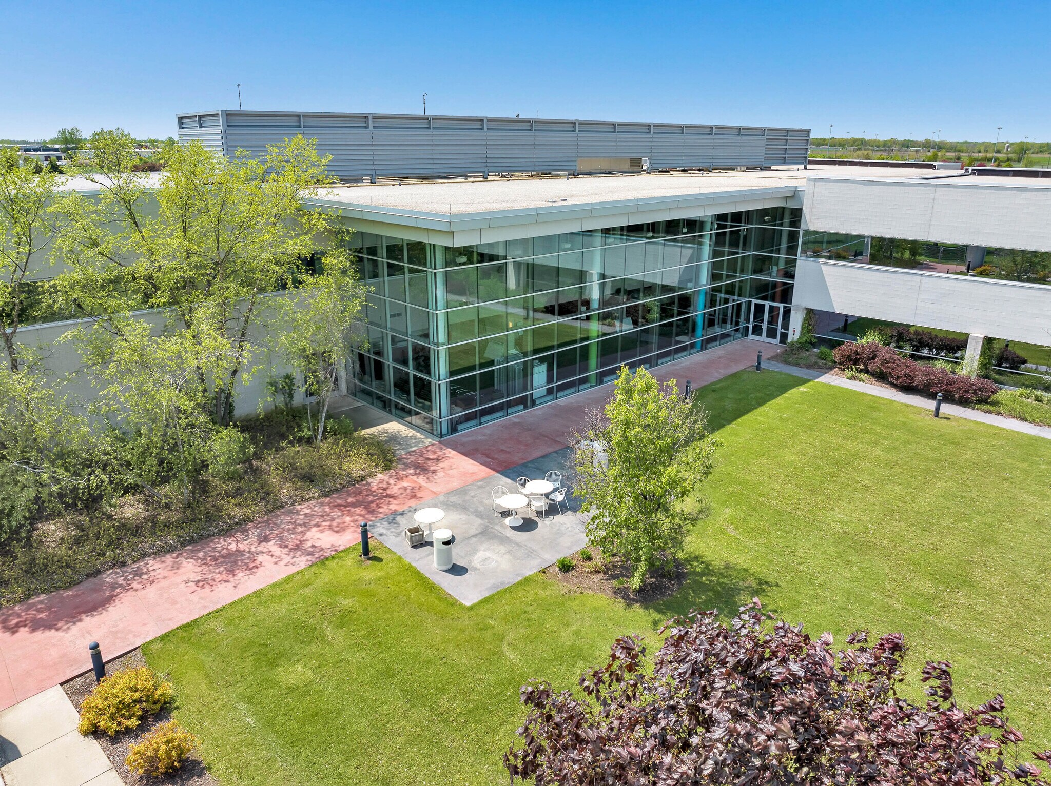 3500 Packerland Dr, De Pere, WI à louer Photo principale- Image 1 de 35