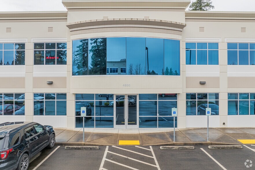 4800 NW Camas Meadows Dr, Camas, WA à louer - Photo du bâtiment - Image 3 de 4