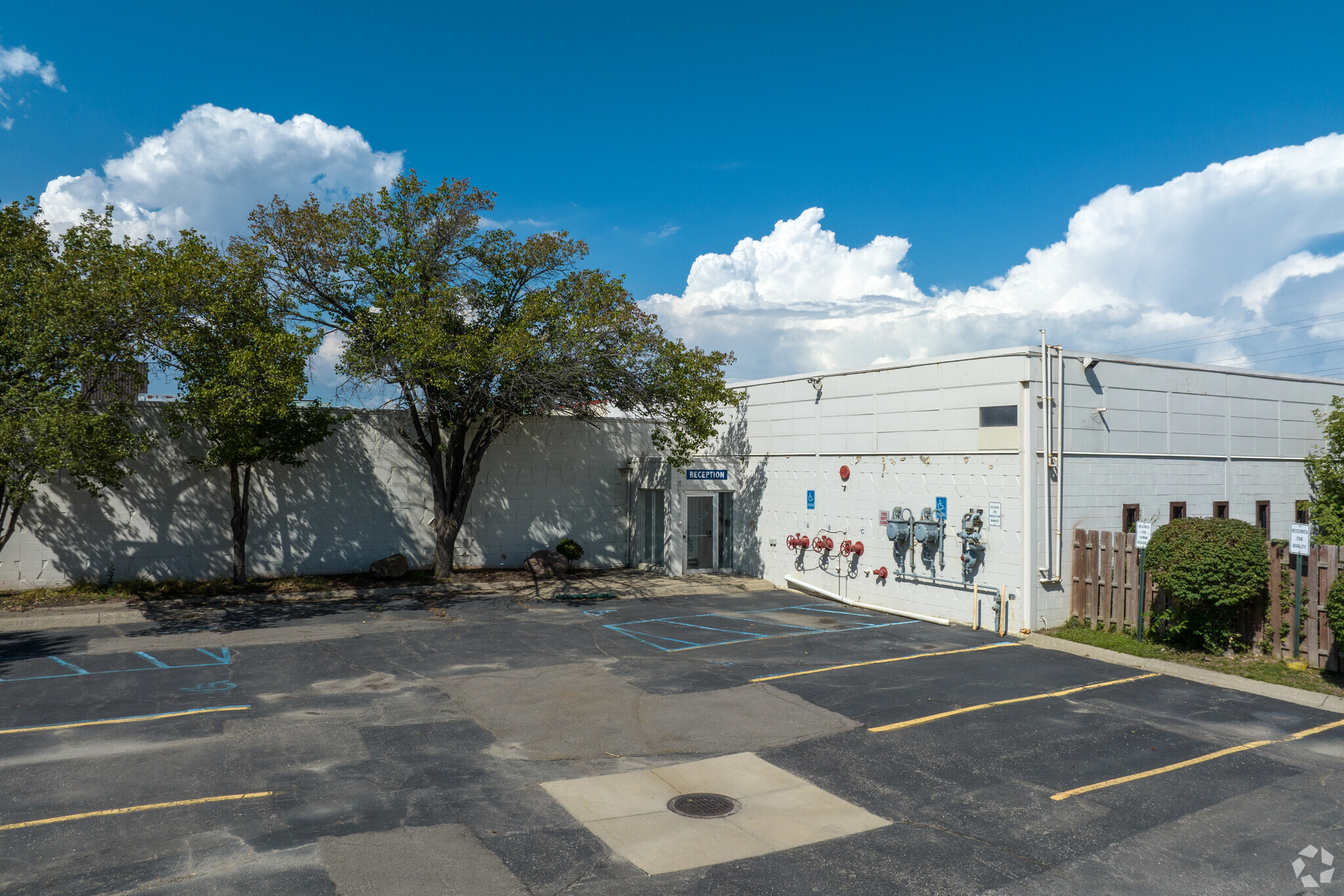 25800-25840 Sherwood Ave, Warren, MI for sale Building Photo- Image 1 of 1