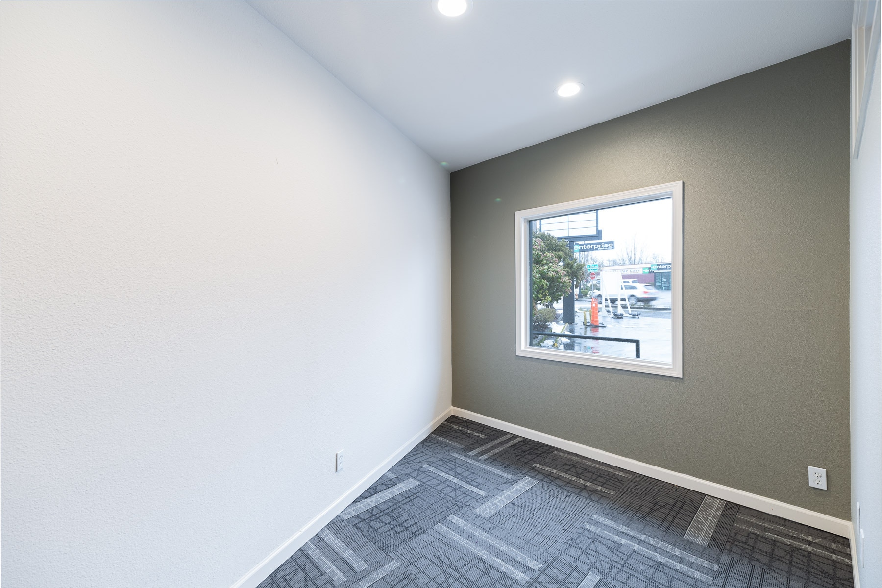 8414 SW Barbur Blvd, Portland, OR à louer Photo intérieure- Image 1 de 4