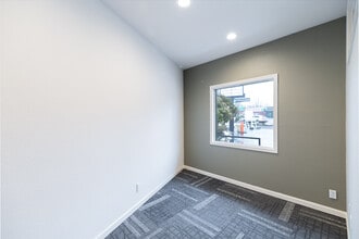 8414 SW Barbur Blvd, Portland, OR à louer Photo intérieure- Image 1 de 4