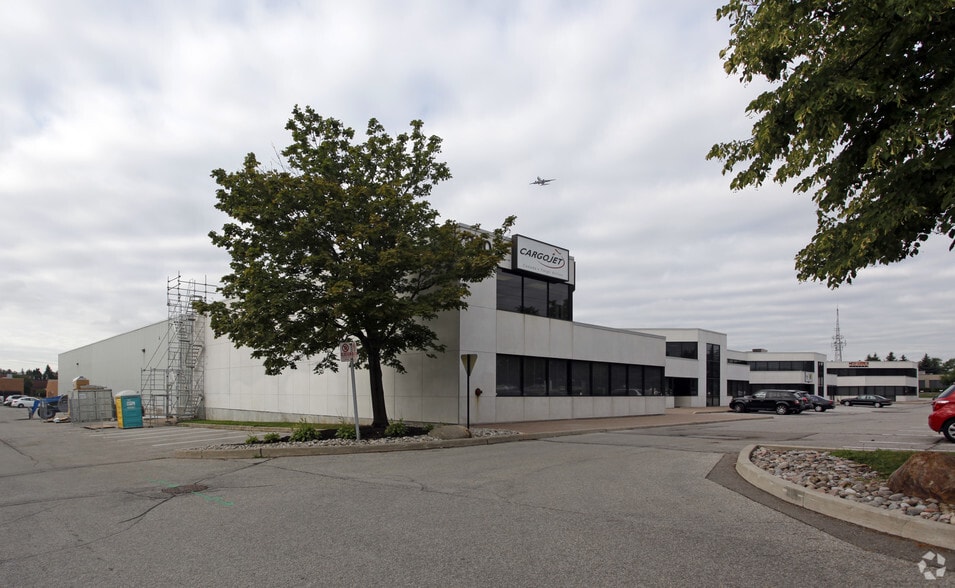350 Britannia Rd E, Mississauga, ON à louer - Photo du bâtiment - Image 2 de 2