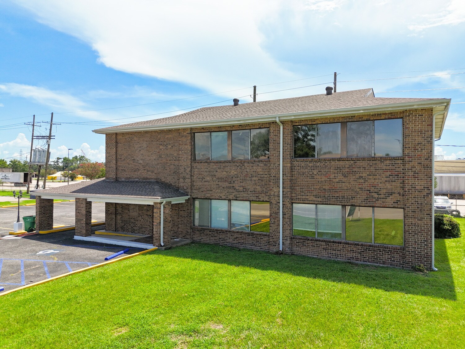 171 Belle Terre Blvd, La Place, LA à louer Photo du bâtiment- Image 1 de 2