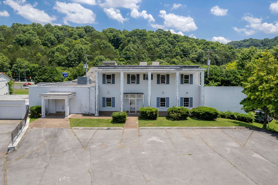 407 E Gore Ave, Gainesboro, TN for sale - Building Photo - Image 3 of 38