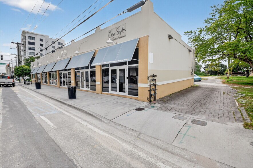 401-413 N Rosemary Ave, West Palm Beach, West Palm Beach, FL à vendre - Photo du bâtiment - Image 1 de 14