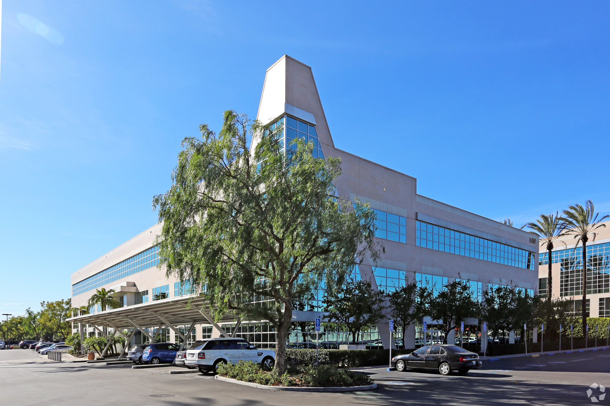 Burbank Empire Campus portfolio of 2 properties for sale on LoopNet.ca Primary Photo- Image 1 of 3