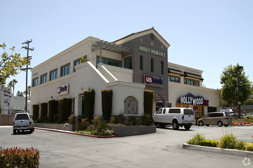 1000-1090 N Western Ave, San Pedro, CA for lease - Primary Photo - Image 2 of 4