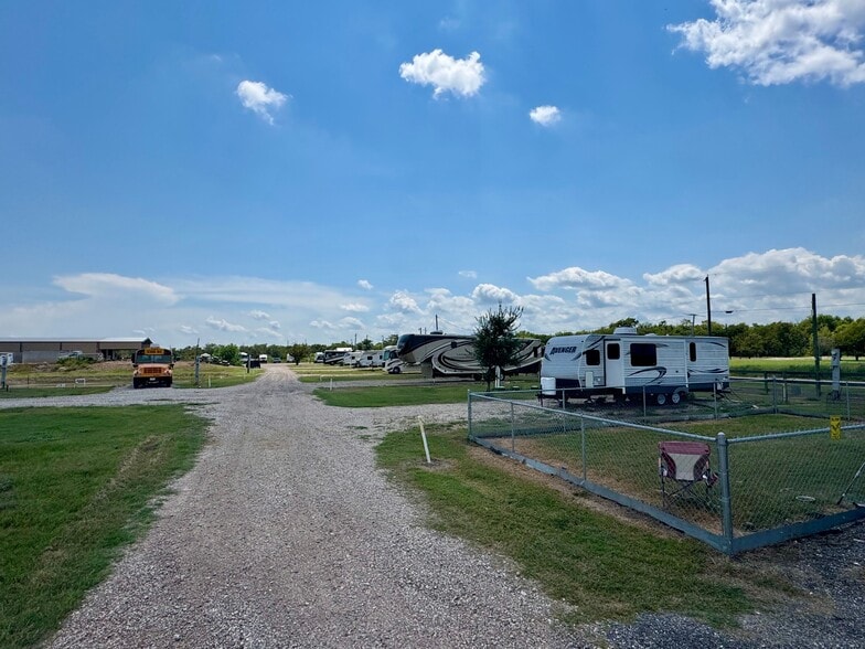 2031 Guadalupe River Dr, Tivoli, TX for sale - Building Photo - Image 2 of 7