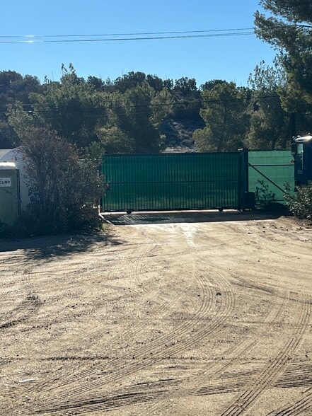 12059 Davenport Rd, Agua Dulce, CA for lease - Other - Image 2 of 7