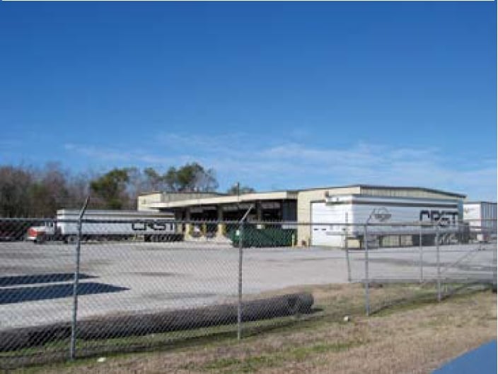 10900 Old Gentilly Rd, New Orleans, LA for lease - Building Photo - Image 2 of 6