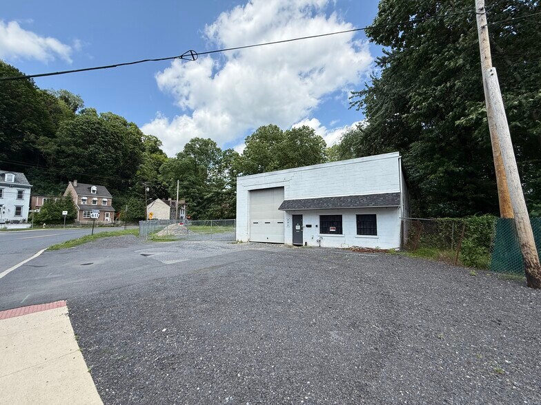 295 N Delaware Dr, Easton, PA à vendre - Photo principale - Image 1 de 9