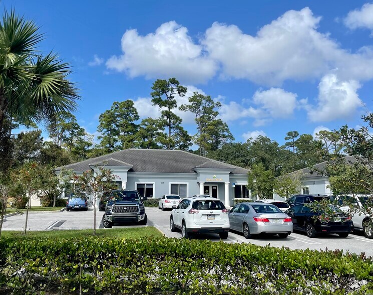 255 Professional Way, Wellington, FL à louer - Photo du bâtiment - Image 2 de 4