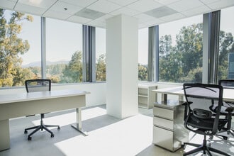 27200 Tourney Rd, Valencia, CA for lease Interior Photo- Image 1 of 2