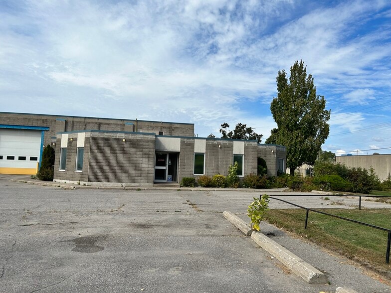 10 Douglas Rd, Quinte West, ON for sale - Building Photo - Image 1 of 1