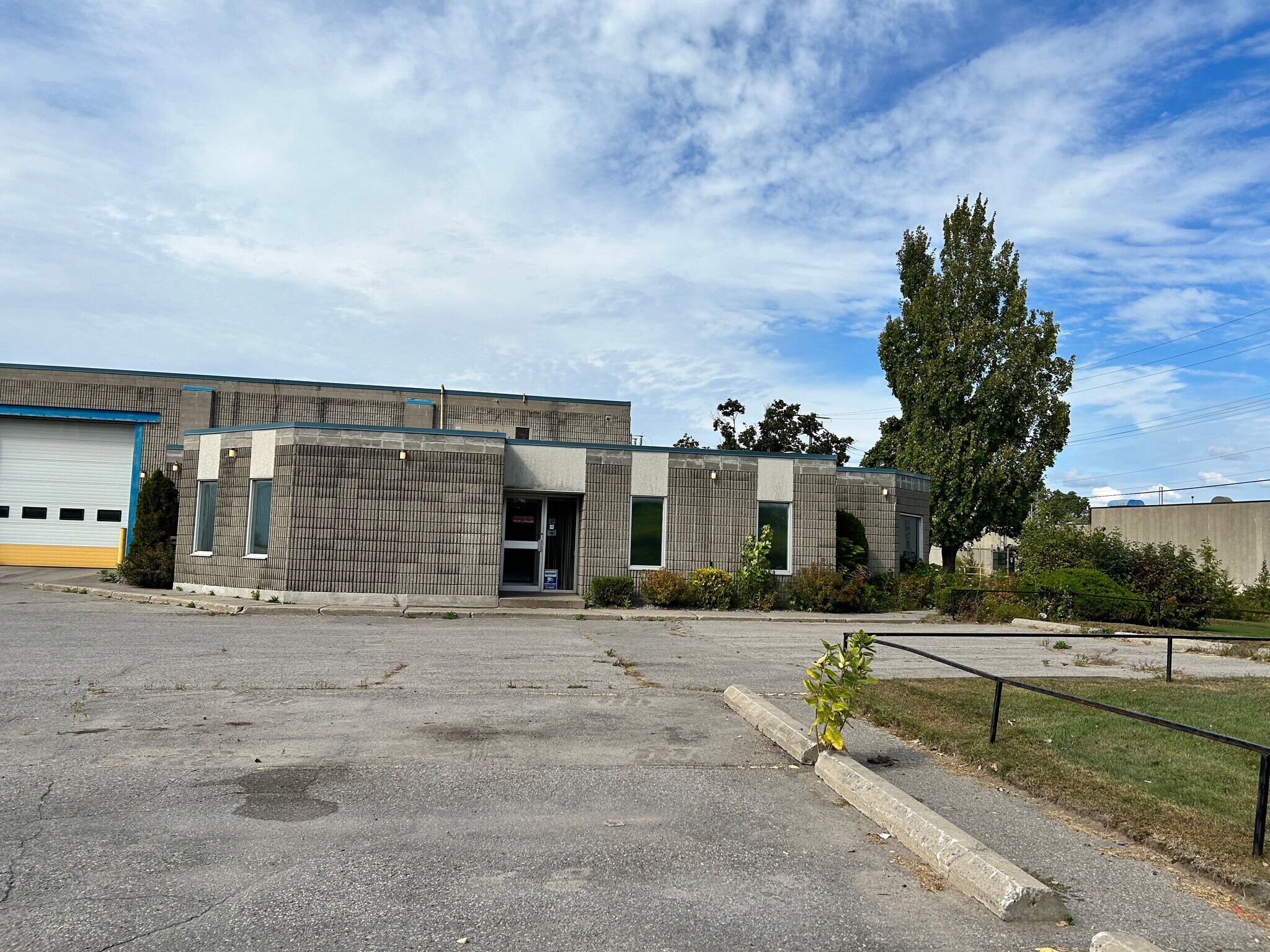 10 Douglas Rd, Quinte West, ON à vendre Photo du bâtiment- Image 1 de 1